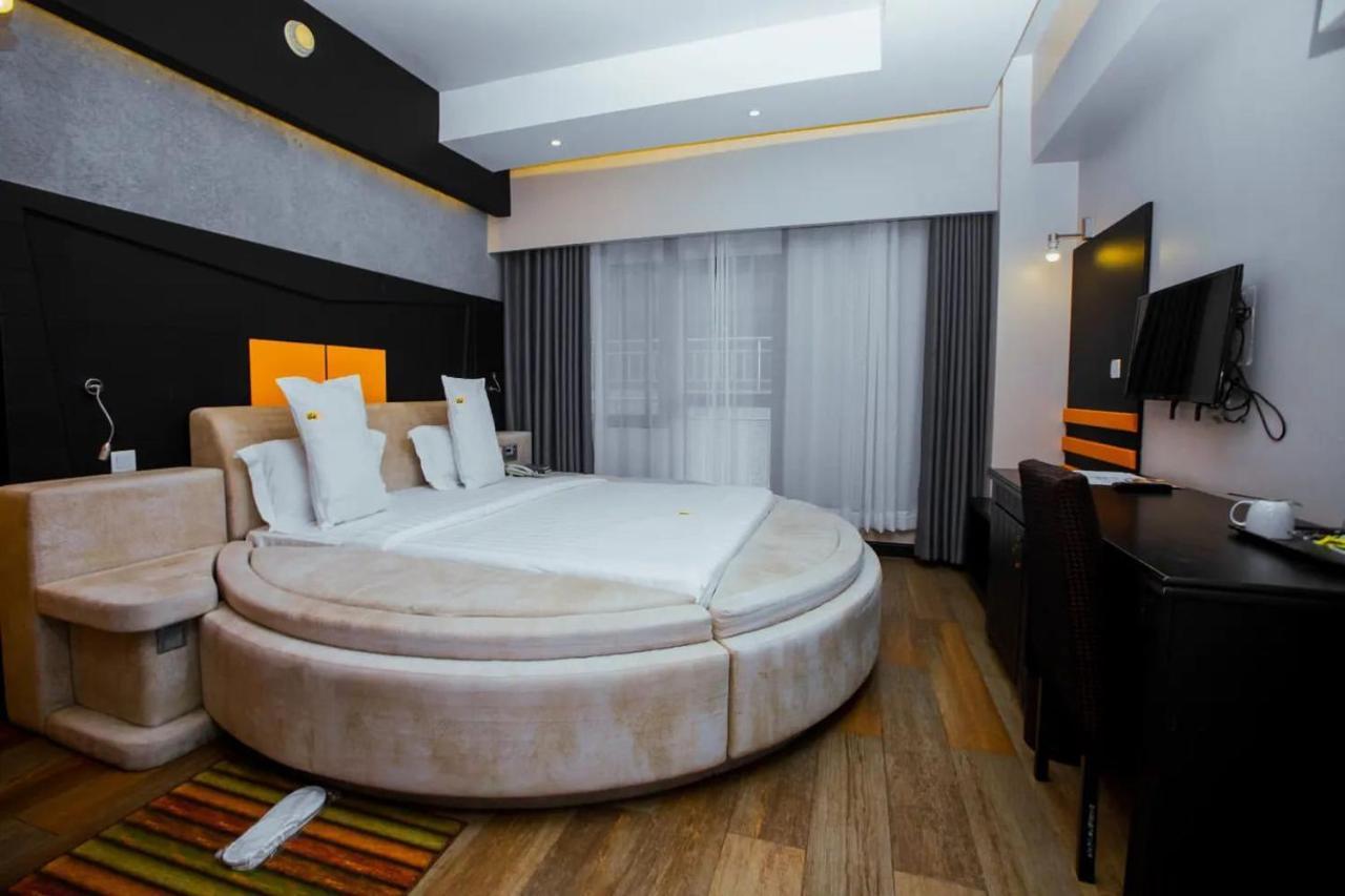 Gold Crest Hotel Мванза Екстериор снимка