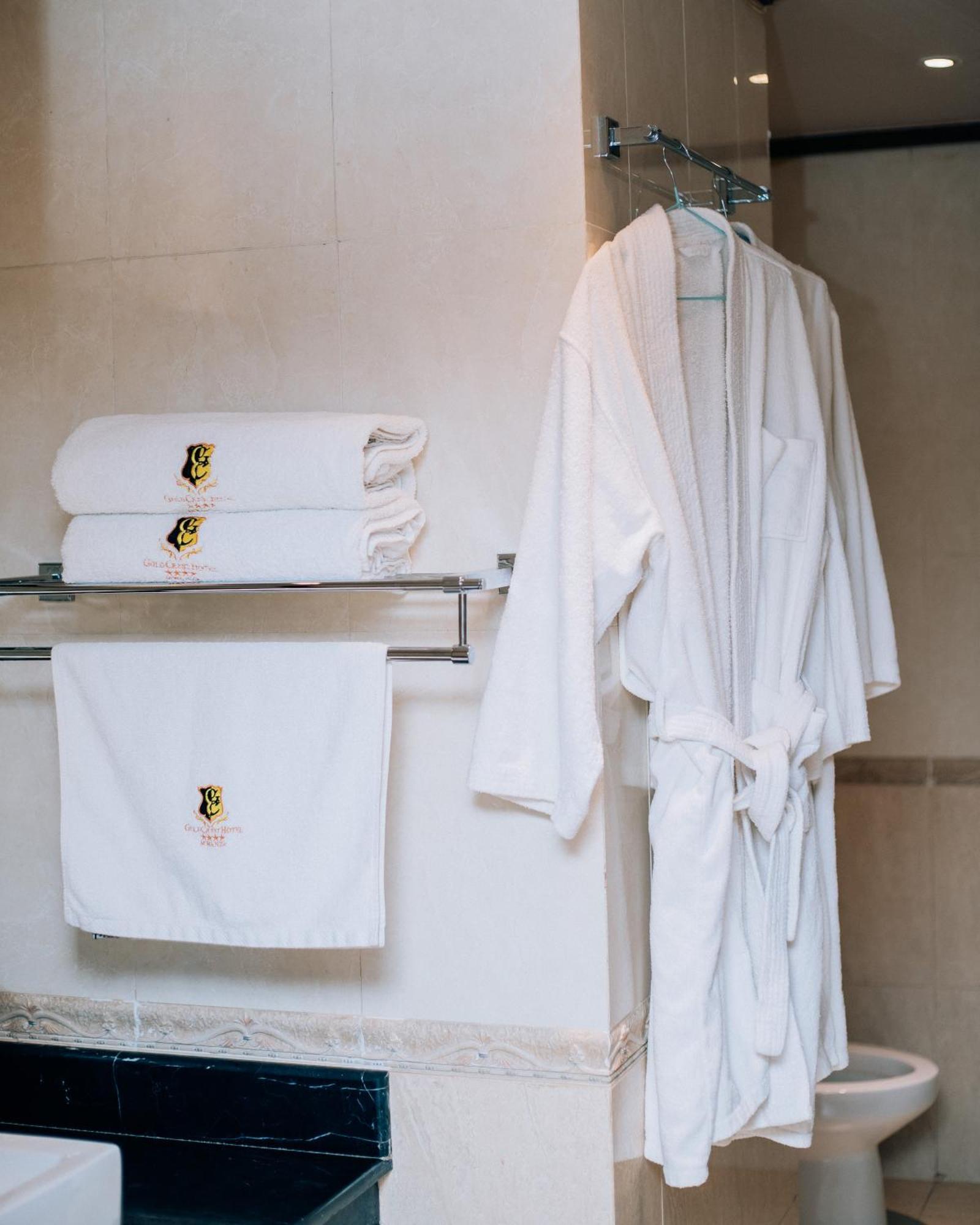 Gold Crest Hotel Мванза Екстериор снимка