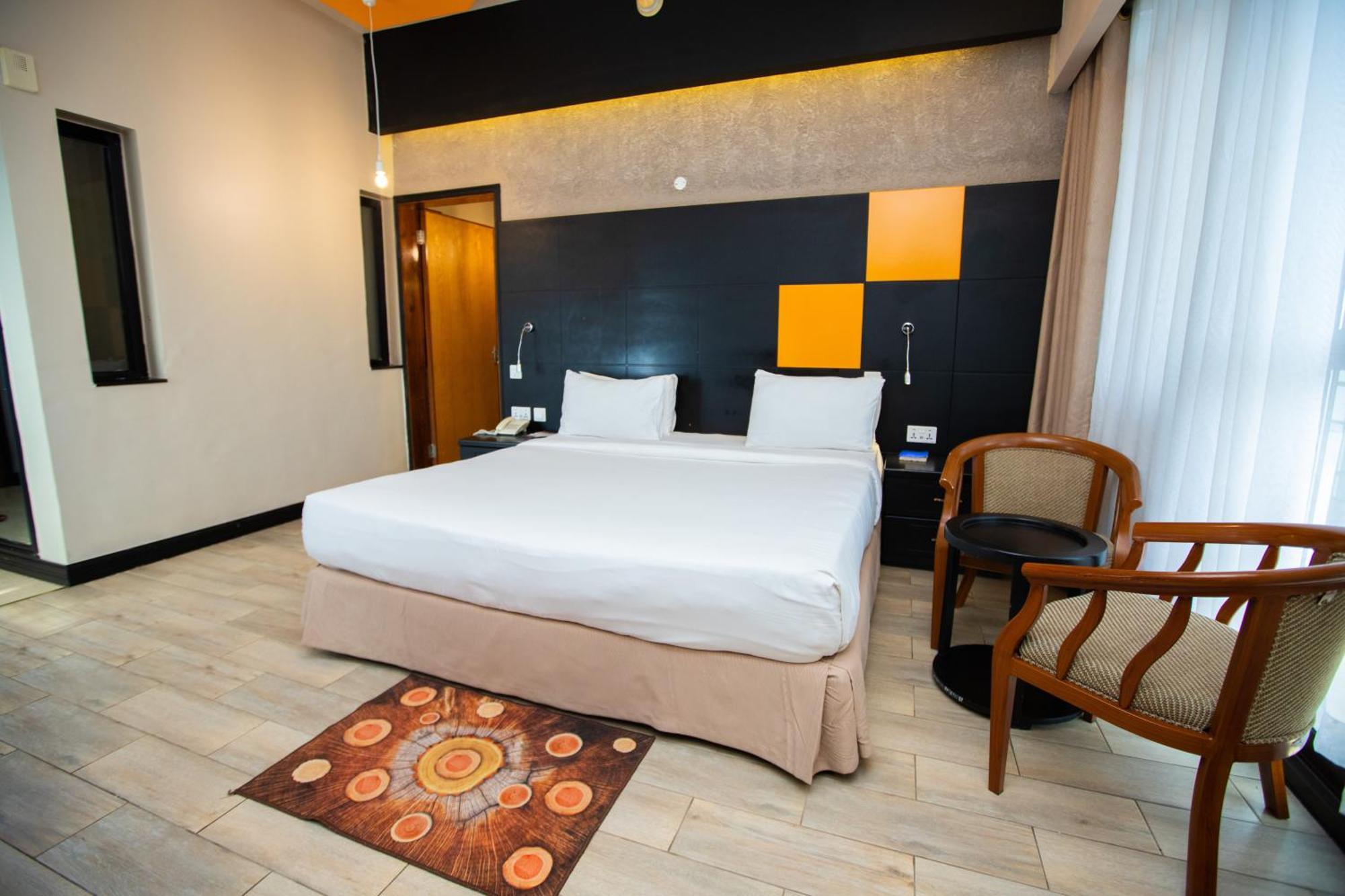 Gold Crest Hotel Мванза Екстериор снимка